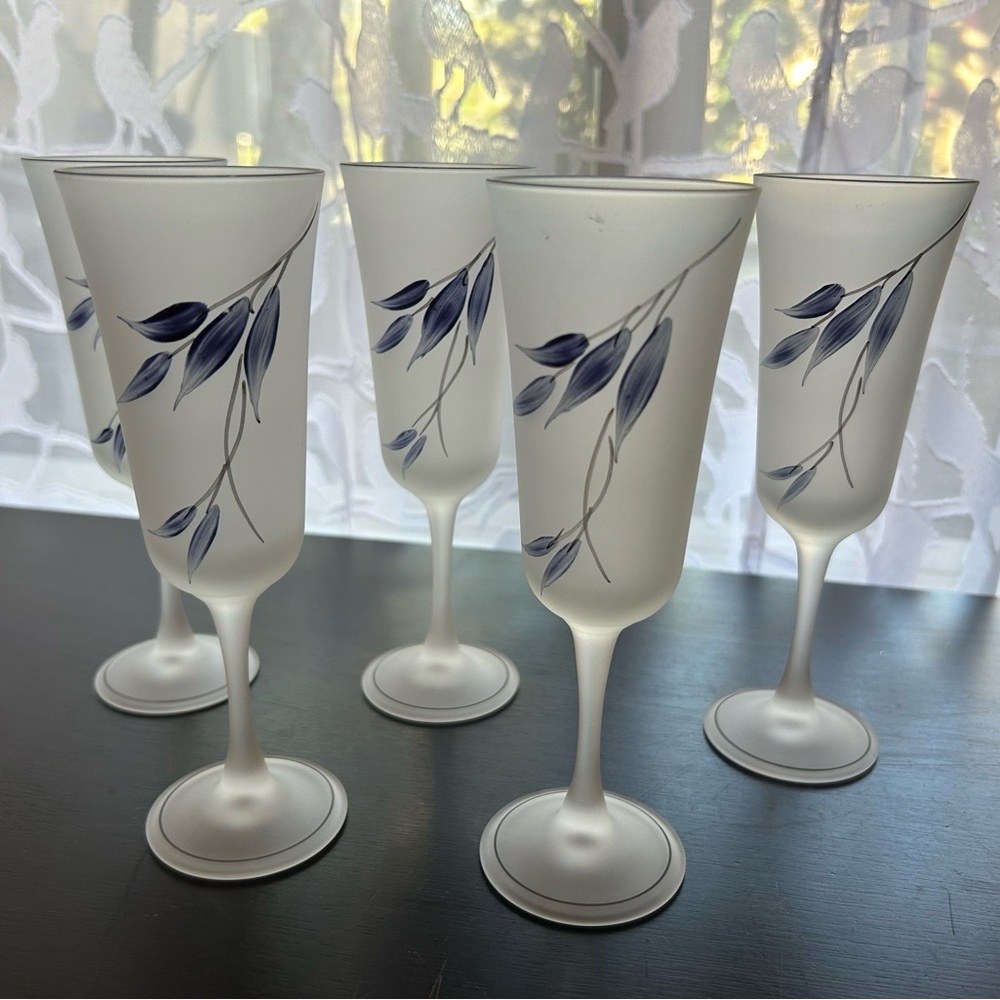 Set of 5 L.E. Smith Hand Painted White Satin Glasses. 7”
